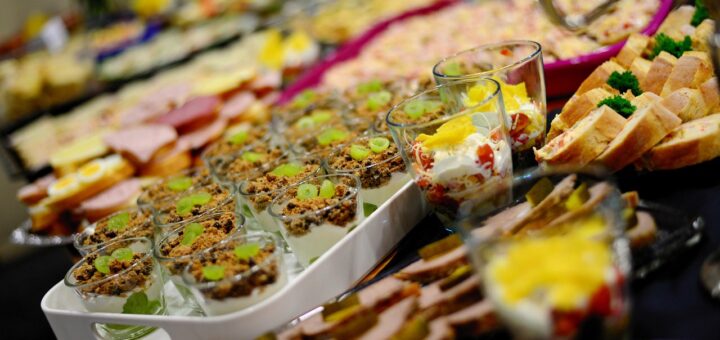 Ein Catering buchen – worauf muss man achten?