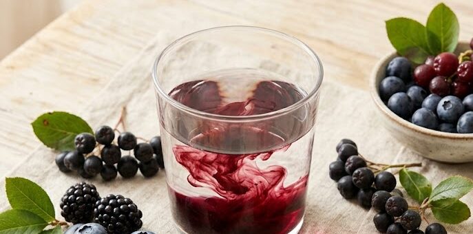 Eat the Rainbow: Warum heimische Beeren die wahren Superfoods für Haut und Energie sind